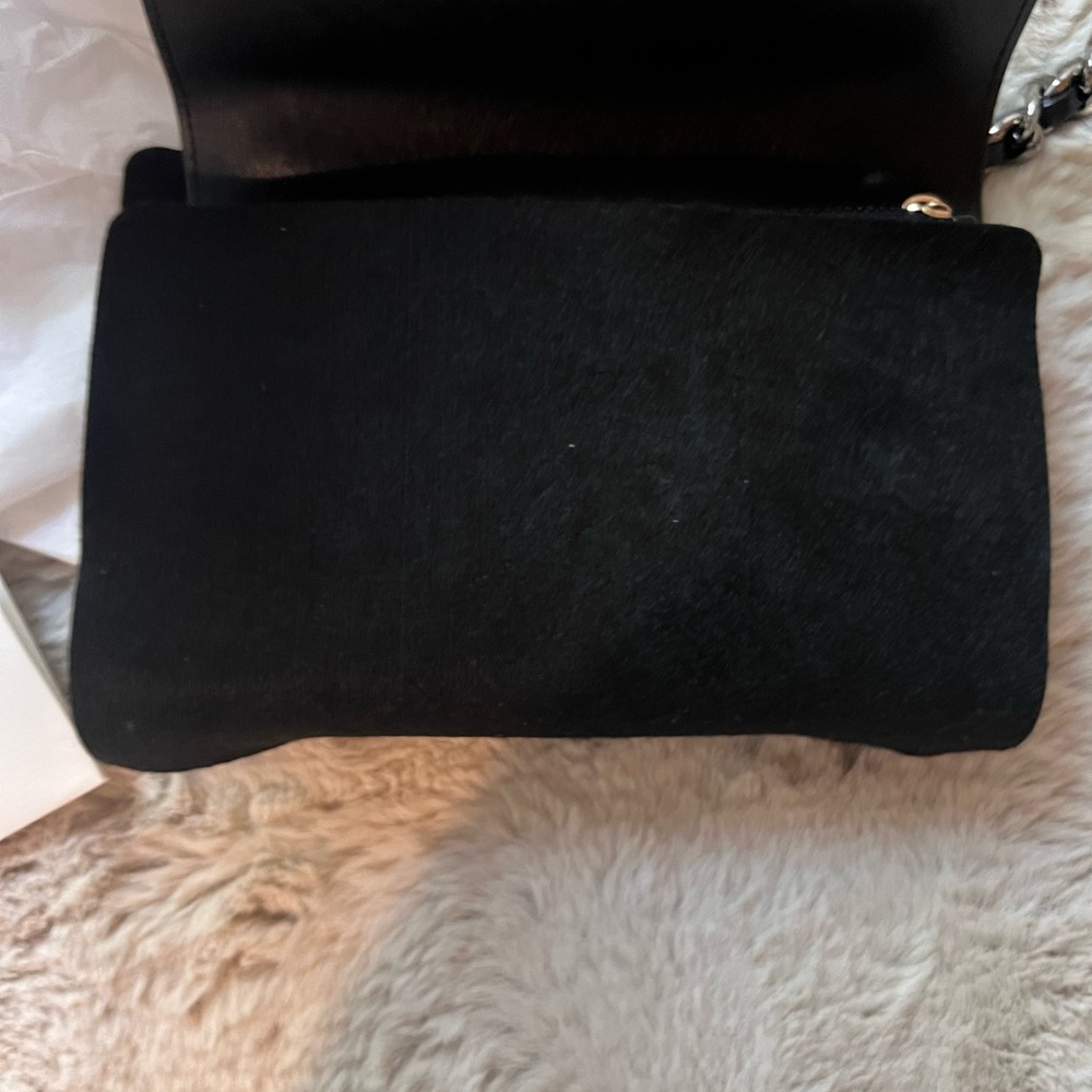 Chanel 19 WOC lambskin quilted authentic🖤 Excellent condition 🖤 - Picture 9 of 14